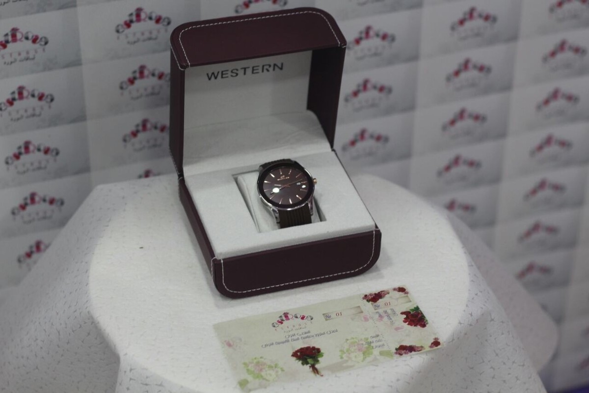 الجائزة الرابعة ساعة سويسرية رجالية ب قيمة 45 ر.ع