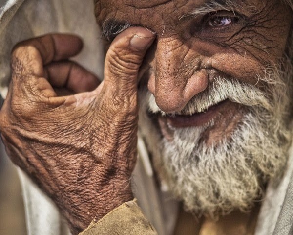 Old-arabic-man-face--mosawir