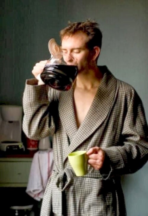 الاشخاص الذين يذكرونك كل يوم كم يحتاجون لقهوة الصباح