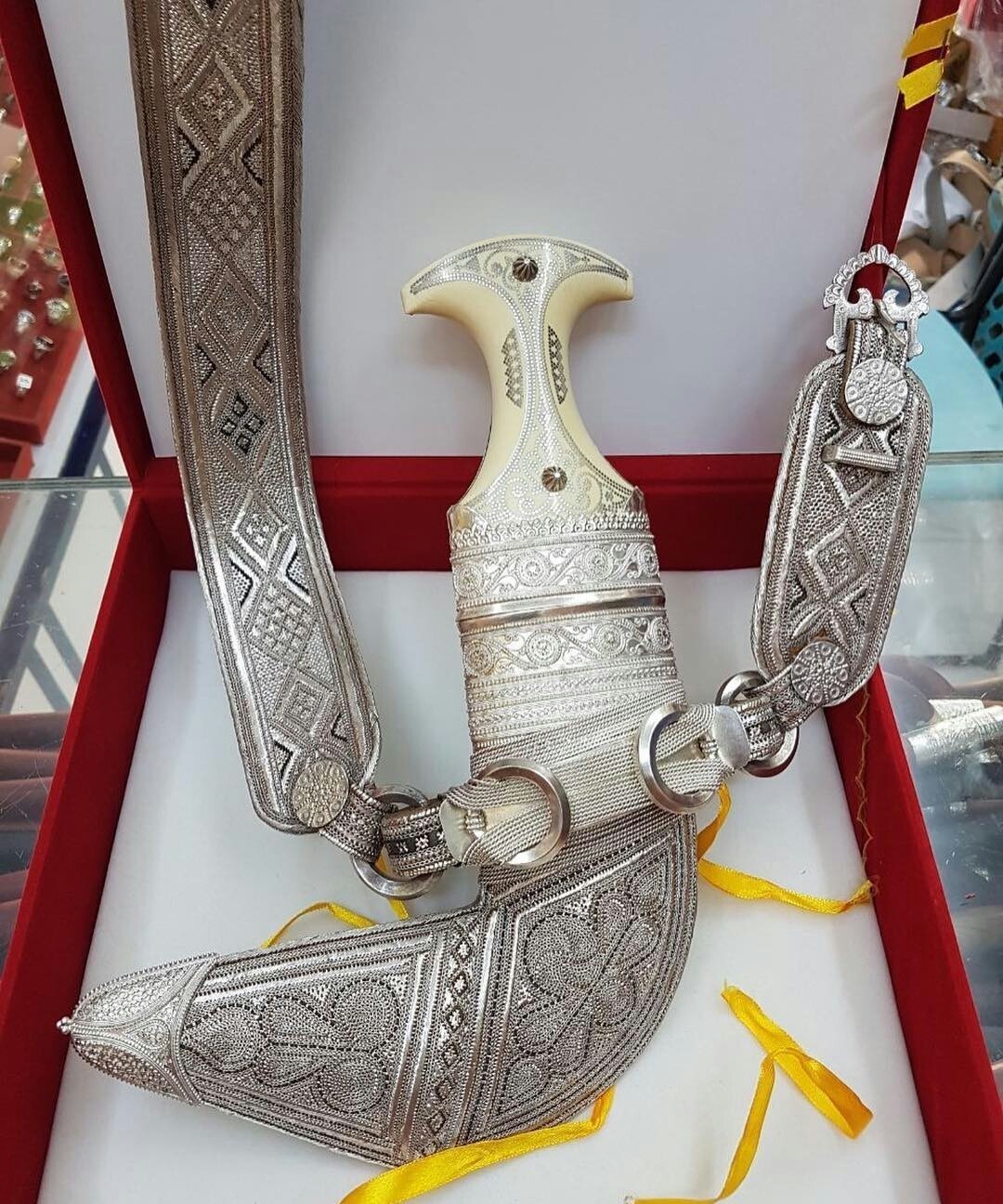 PicsArt_08-08-10.30.56