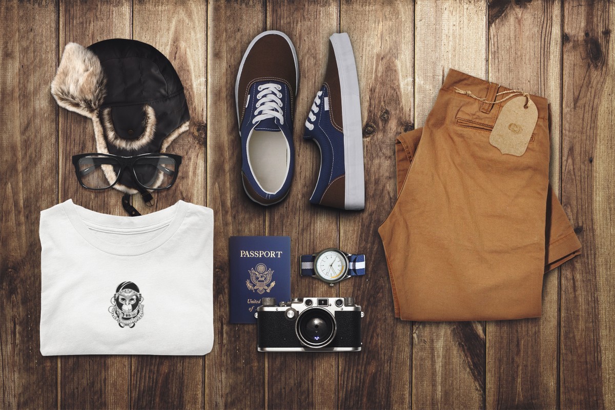 01_Travel_and_Clothes_Mockup