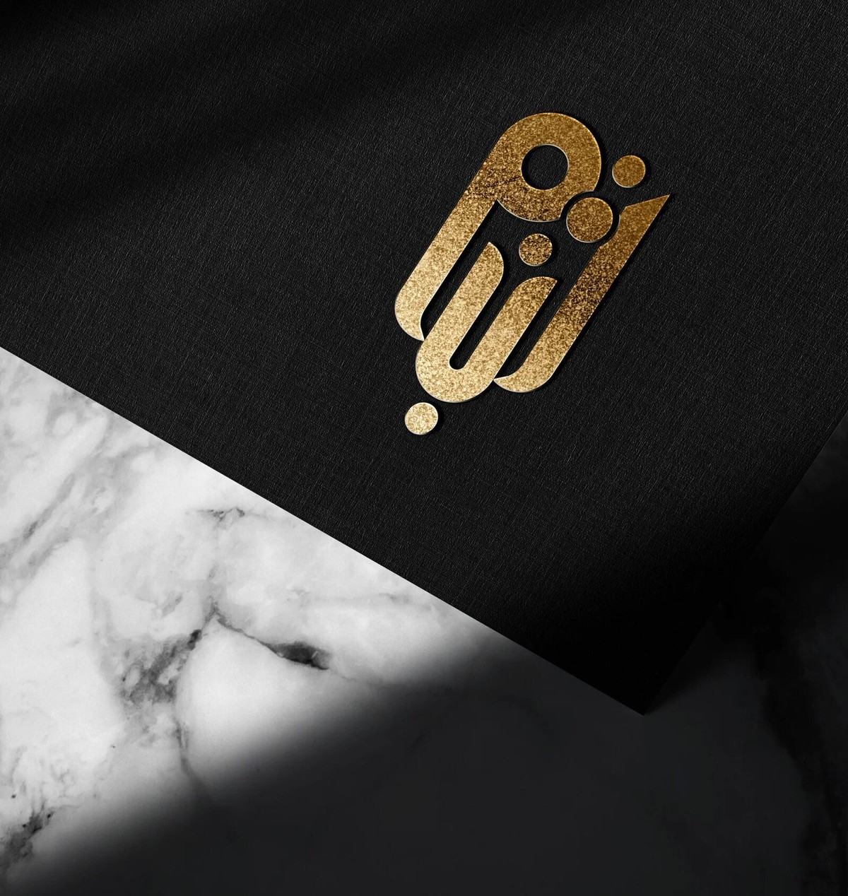 شعار-ملابس-رجالي-2-scaled