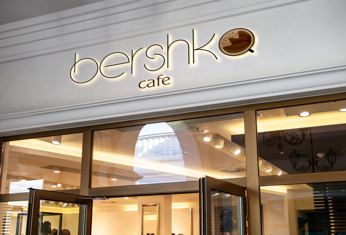 Shop_111cafee_Logo_MockUp