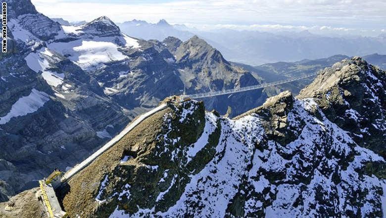 جسر “بيك واك” في سويسرا