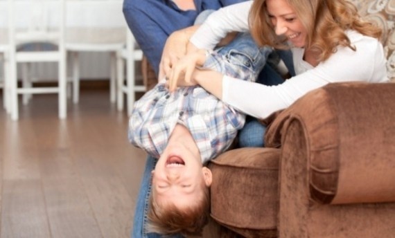 لا يمكنك دغدغة نفسك. هيا حاول !