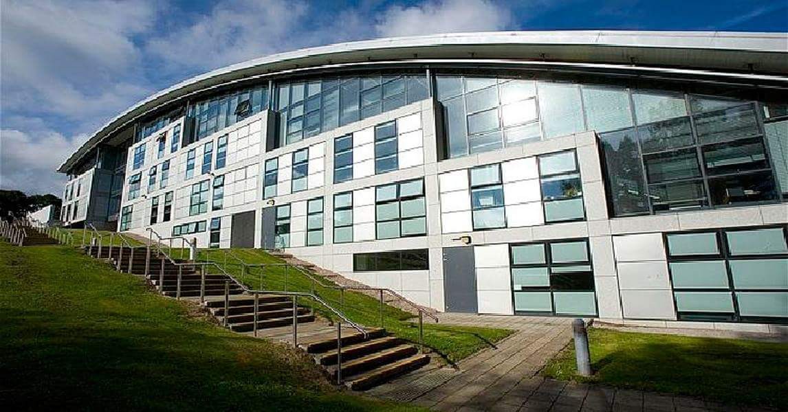 received_1446365962120105