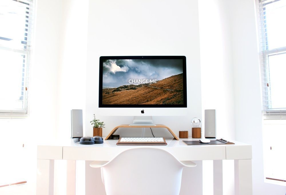 Home_Desk_with_iMac_Mockup