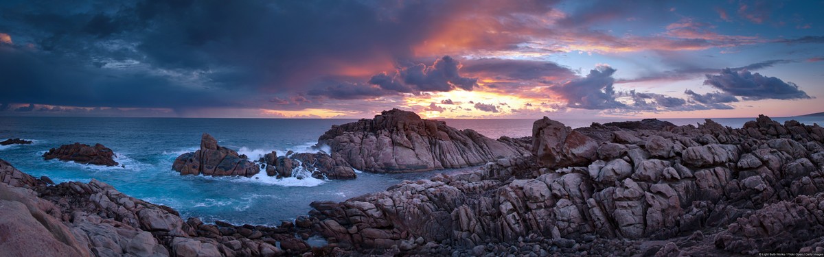 الصخور والبحر