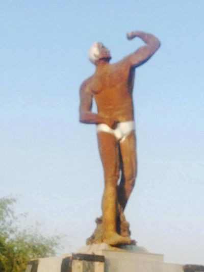 pic_1436711871139369397138812168833sze400