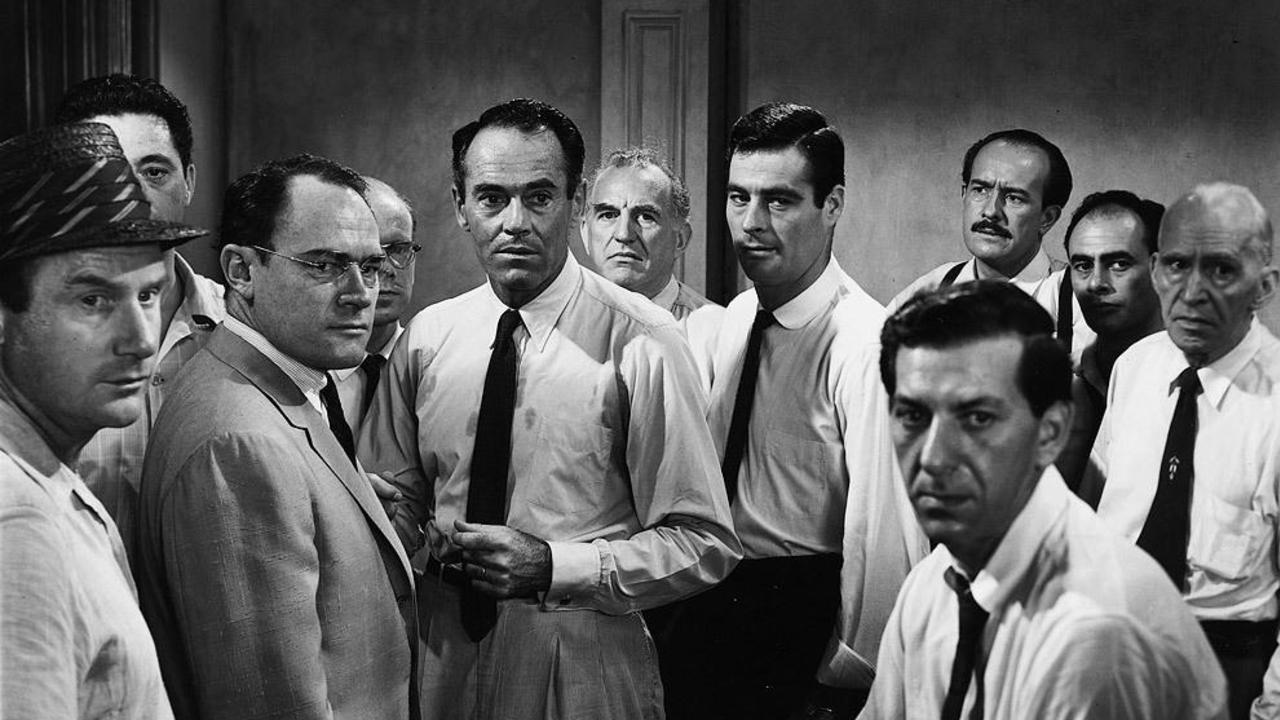 فيلم اثنا عشر رجلا غاضبا  ..... من  أجمل ما رأيت في عالم السينما