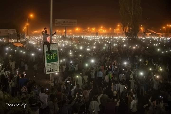 57066136_2166947760008002_2400641488716300288_n