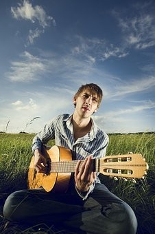guitarist-2124955__340