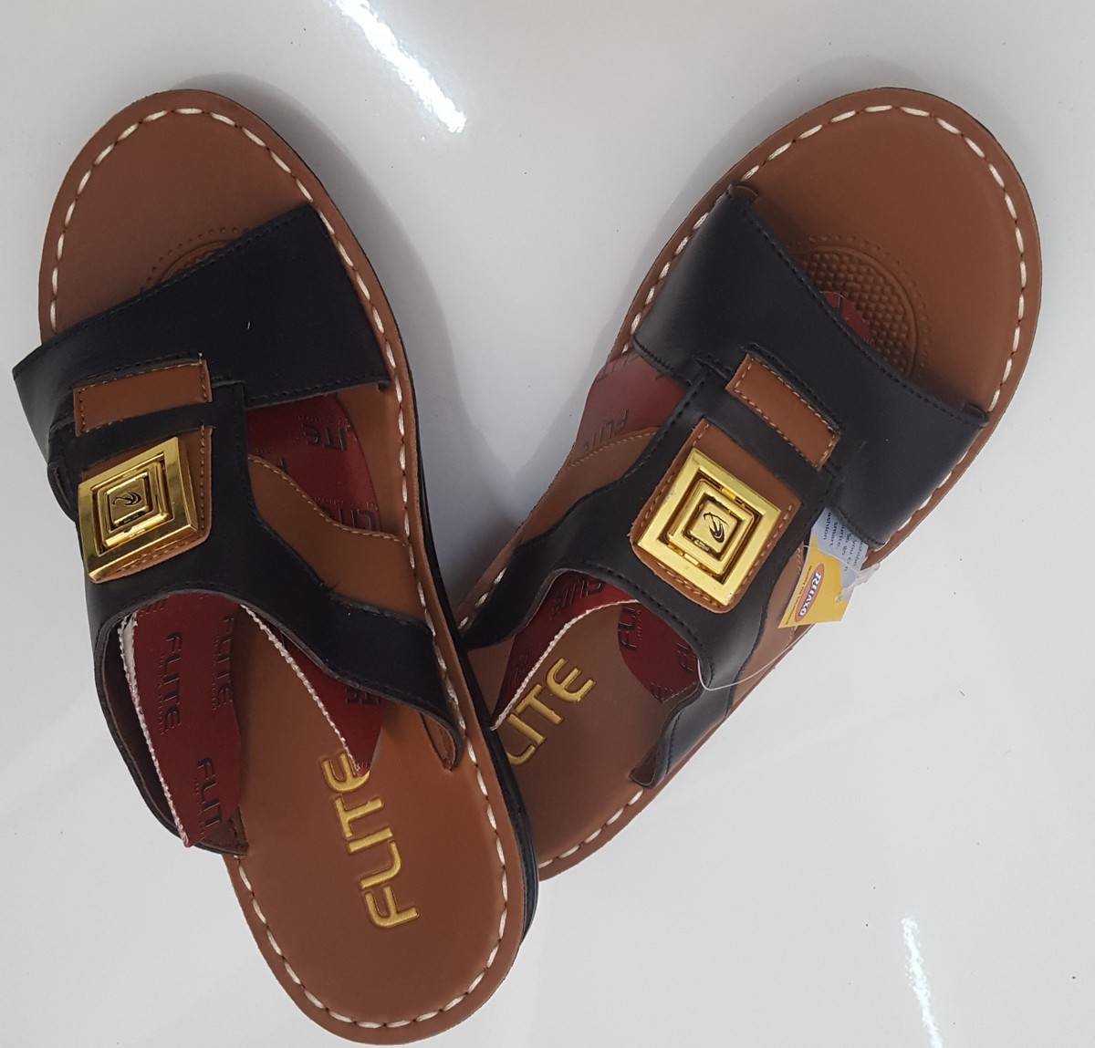 نعال_فليتت