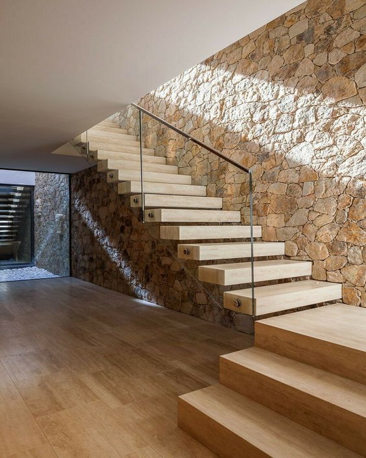 ديكور_داخلى_حجر_عشوائى