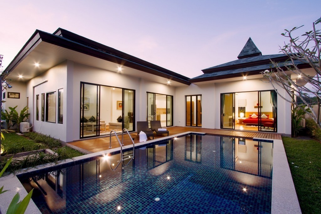 1051_Exterior__Night_Time__re__Copy___Copy_