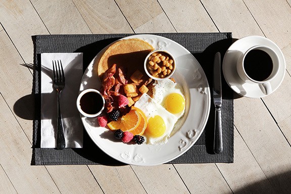 Life-of-Pix-free-stock-photos-breakfast-light-morning-LEEROY