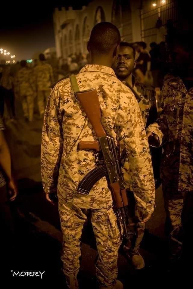 56726454_2166947616674683_4454308323528802304_n