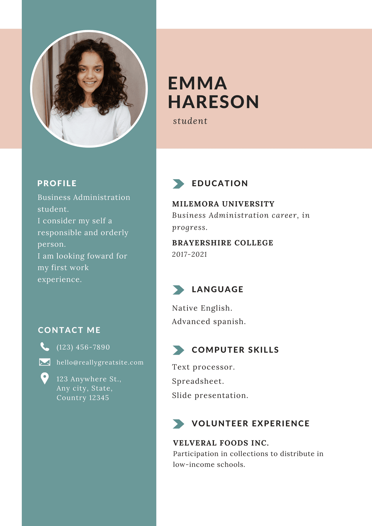 White_Simple_Student_Cv_Resume