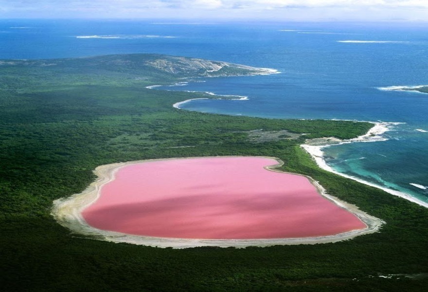 بحيرة هيلير الوردية - أستراليا