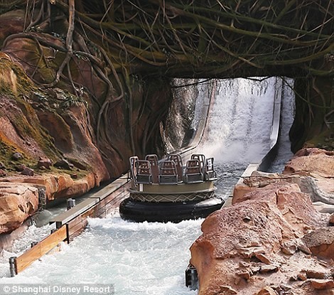 3021012300000578-3396616-Ride_testing_is_already_underway_at_the_Roaring_Rapids_where_gue-a-52_145269
