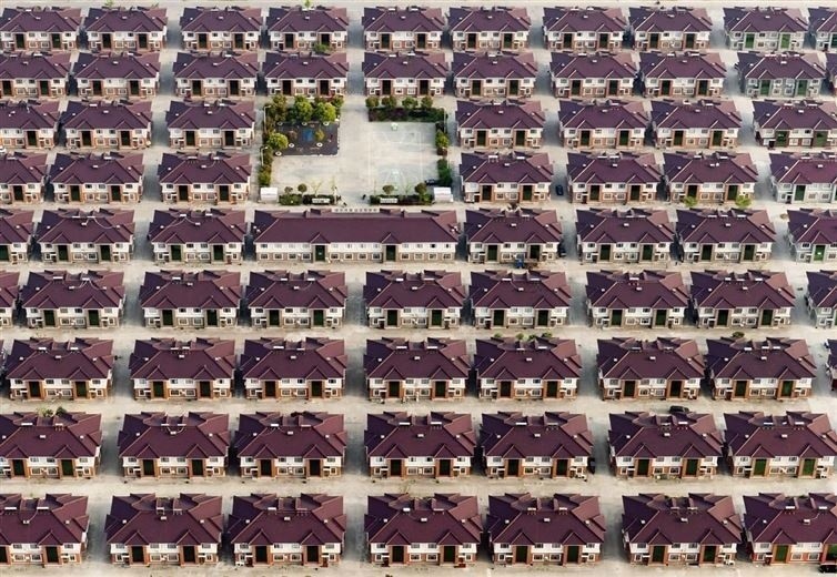 صفوف المنازل المتشابهة في الصين