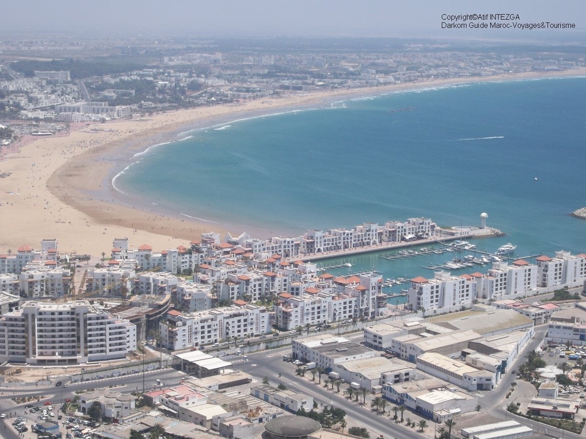 vue-sur-la-baie-d-agadir-et-la-marina-agadir-maroc