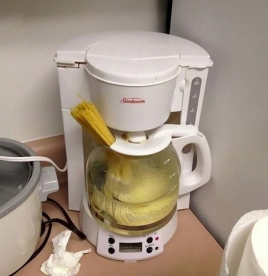 قوة الة تحضير القهوة