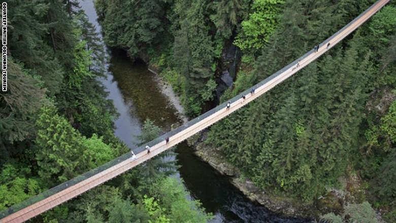 جسر “كابيلانو بريدج” في فانكوفر