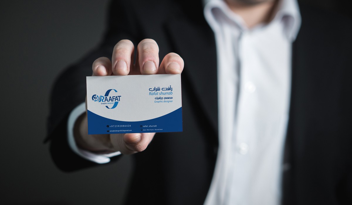 Business-Card-in-model design